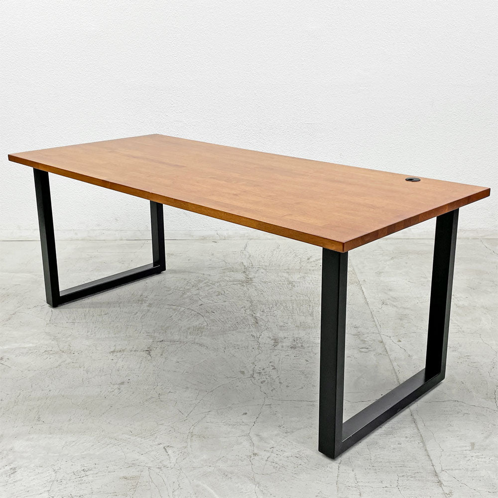 【登戸BASE EC店】かなでもの KANADEMONO ザ・テーブル THE TABLE ラバーウッド天板 配線孔付き W178xD80cm 買取させていただきました。